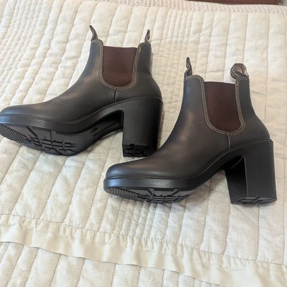 Women's Brown Blundstone Block Heeled Boots 8 - Picture 4 of 9